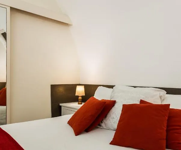 Apartment Colosseum Townhouse *